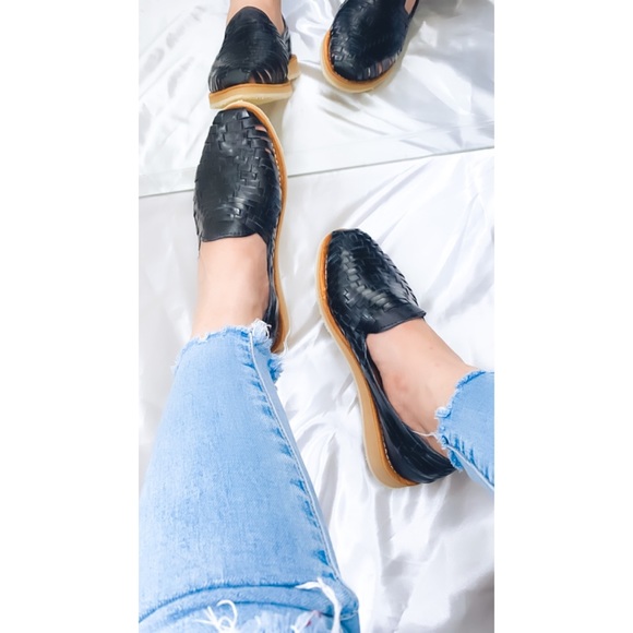 Shoes - HUARACHITOS - BLACK